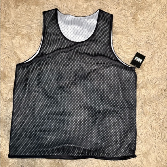 NWT Dick’s Sporting Goods Reversible Black/White Mesh Pinnie XL - Picture 1 of 3